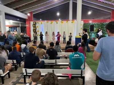 CMEI Pequenos Anjos realizou na sexta-feira a Festa da FamÃ­lia